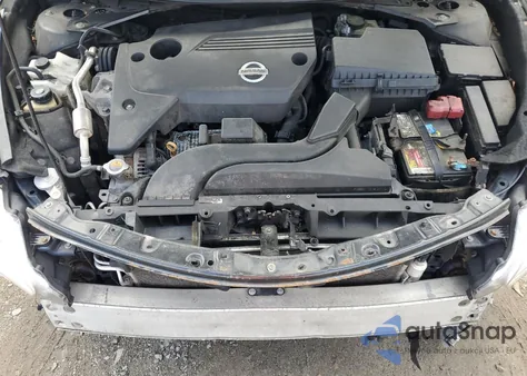 2015 Nissan Altima 2.5 z USA, uszkodzony, nr VIN 1N4AL3AP2FC495257
